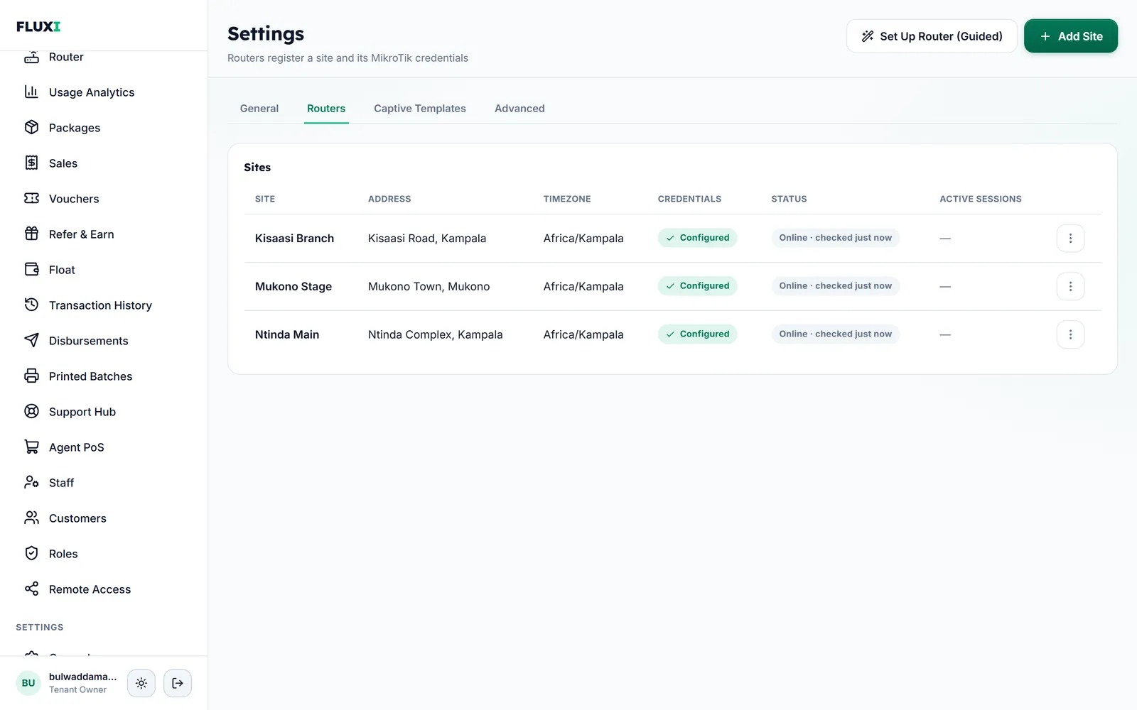 FLUXI Settings, Routers: three hotspots, each configured and online, with the guided router setup button